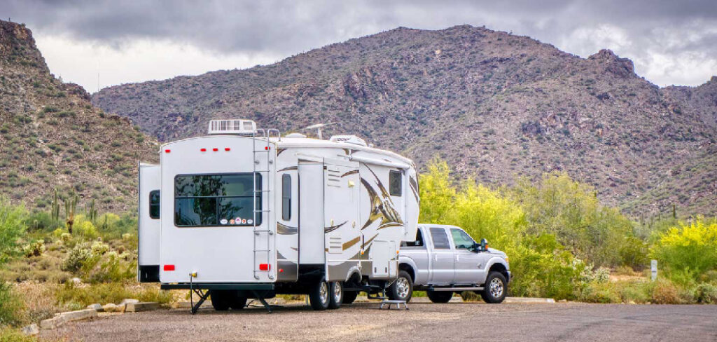How to Live in a Camper in the Winter