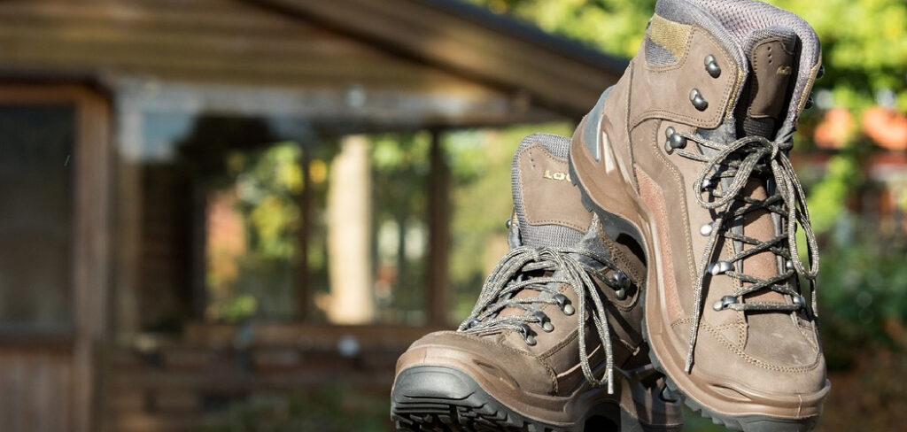 how to choose hiking boots